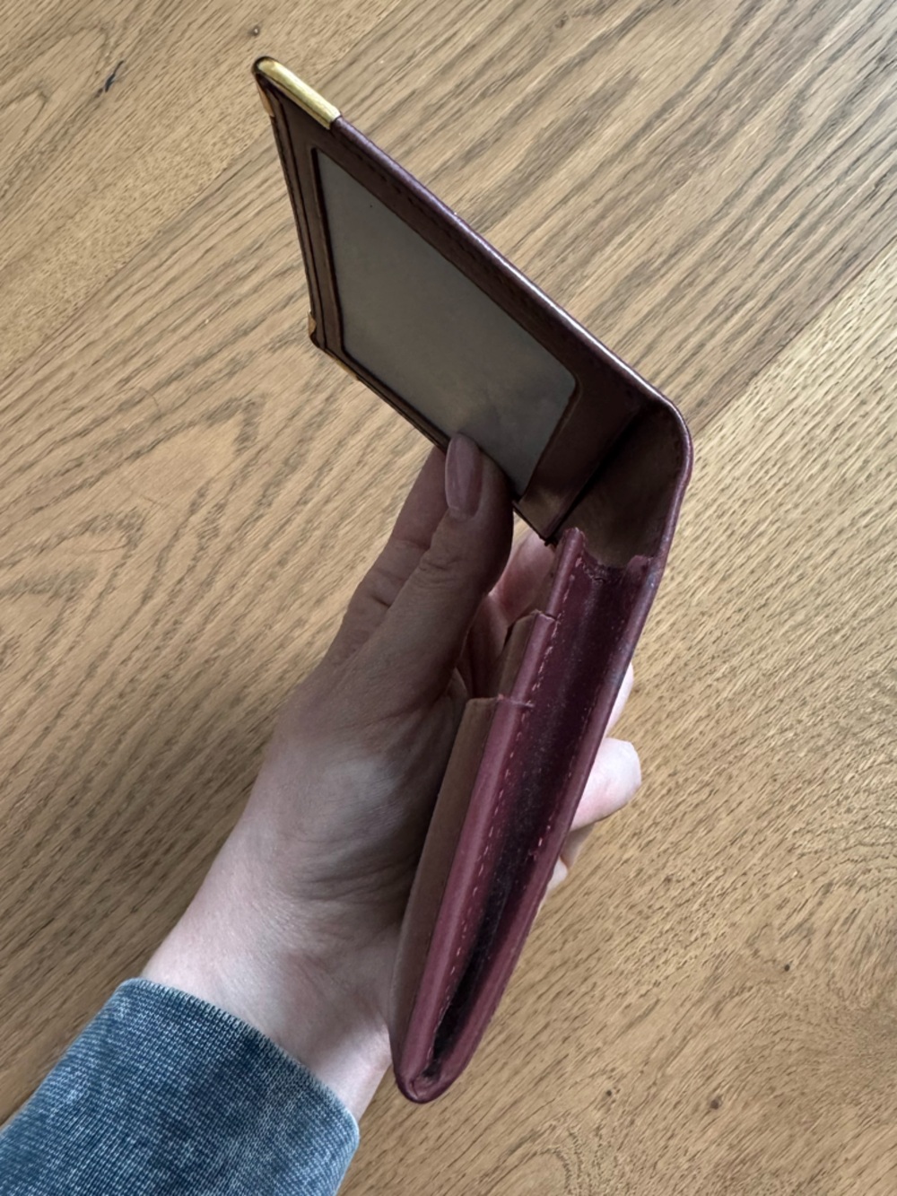 Cartier “Must De Cartier” Burgundy Calfskin Card Holder - GUC+ - Vintage Y2K - Picture 5 of 11